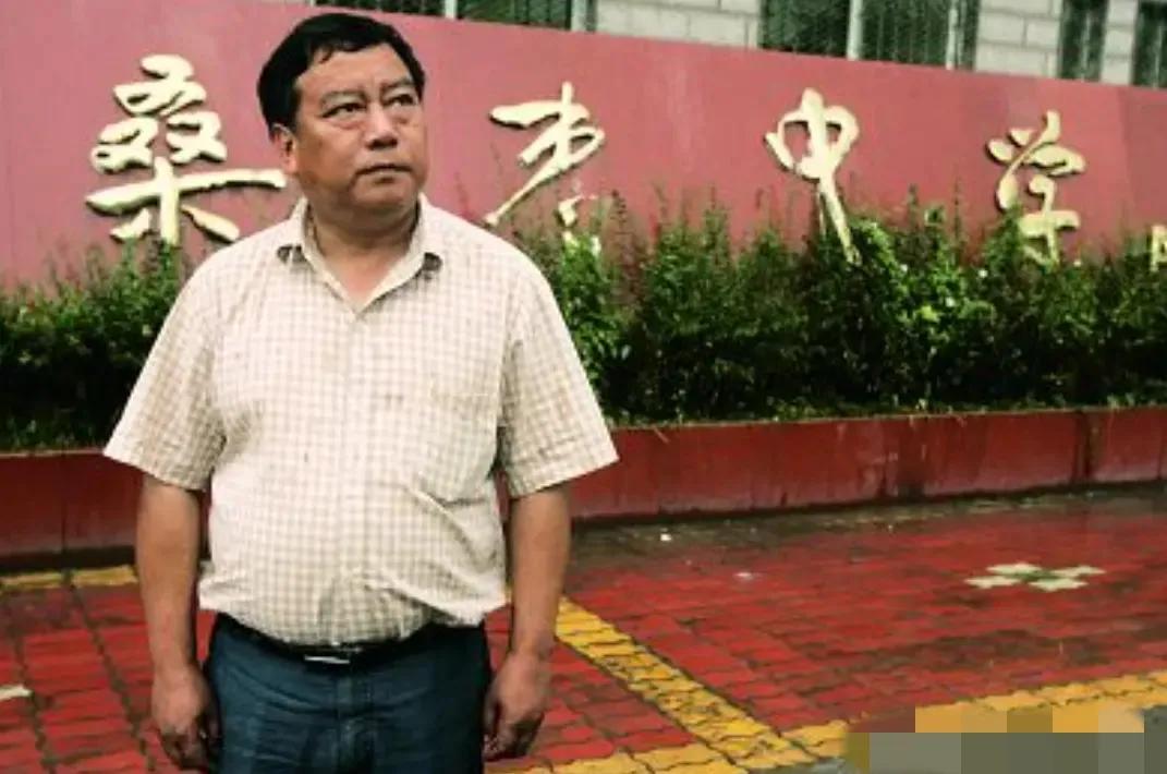 2008年汶川地震后，叶志平被许多人怀疑是“穿越者”，因为在汶川大地震来临之前，