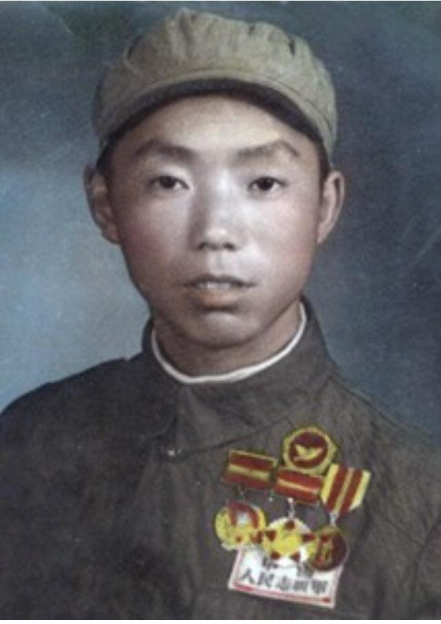 张荣金，浙江省孝丰县永太区磨盘口村人，24岁，1948年10月在锦州入伍，194