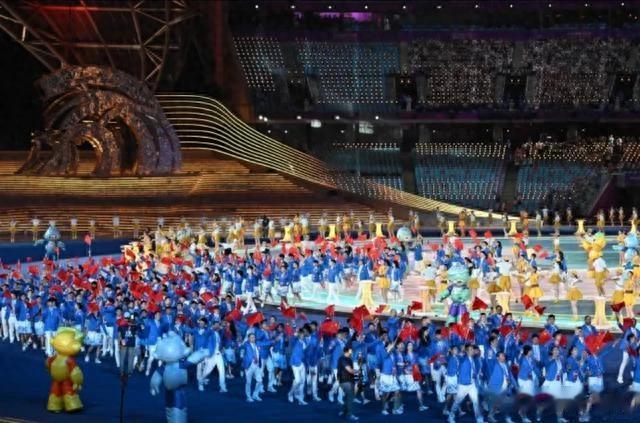 出大事了！巴以武装冲突日益升级，杭州亚运会闭幕，巴勒斯坦运动员返回成大问题
在杭