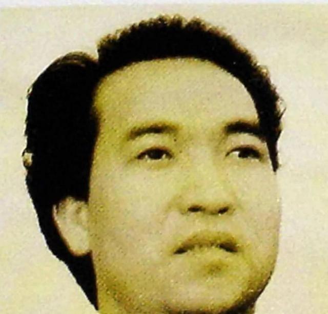 1991年，广东男子赵泰来，放弃中国国籍，转头加入英国。在英国，他打扮成乞丐，四