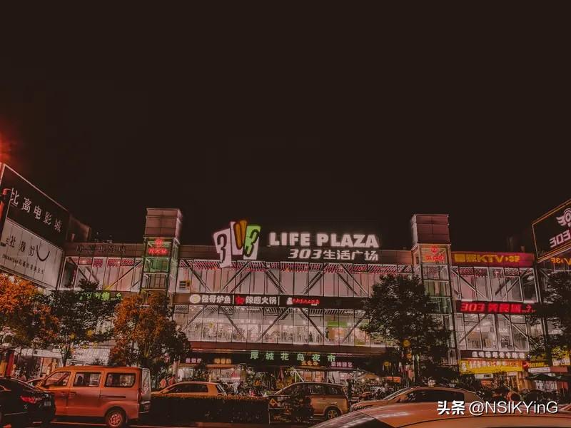 生活其实很简单，过了今天就是明天；而那些看似不起波澜的日复一日，终会在某一天让人