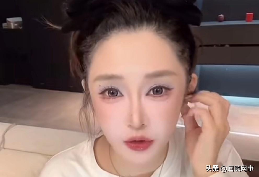 王琴被粉丝追问为什么和王小国分开？王琴说分开那么多年了，因为啥原因我自己都说不好