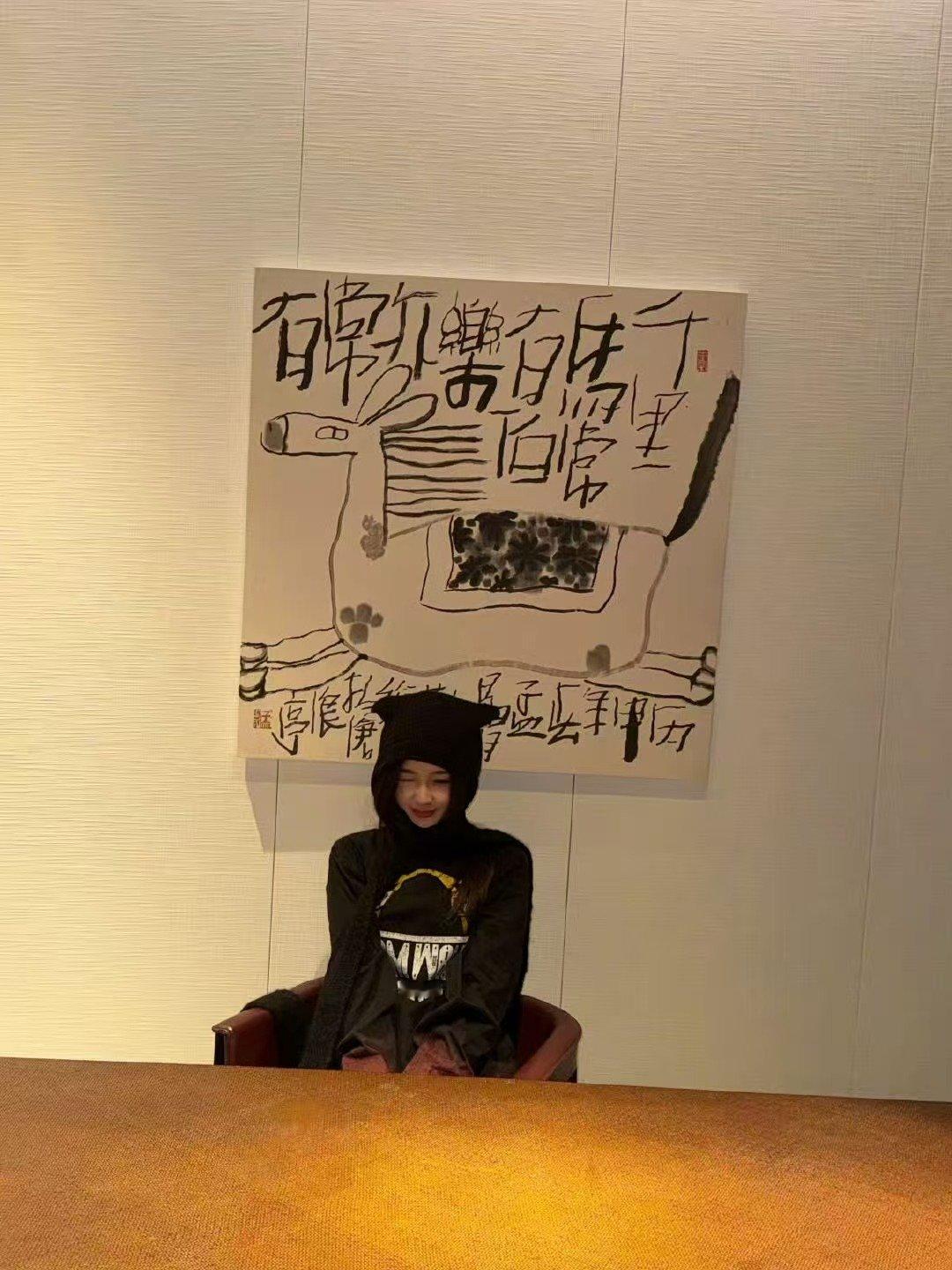 虞书欣模仿wakuku 虞书欣戴猫头围巾好可爱 ​​​