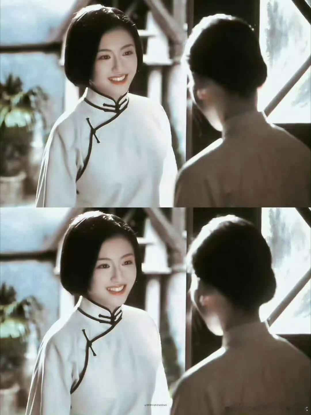 千里江山图镜头下的李兰迪 置身千里江山美景之中，李兰迪古装造型清丽动人。青山层叠