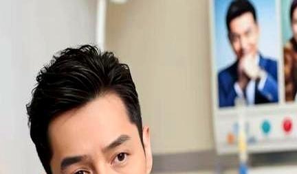 盯着怀里嚎啕大哭的婴儿，胡歌咬紧牙嘟囔真想把你塞回去。你敢信这是那个视帝？
 