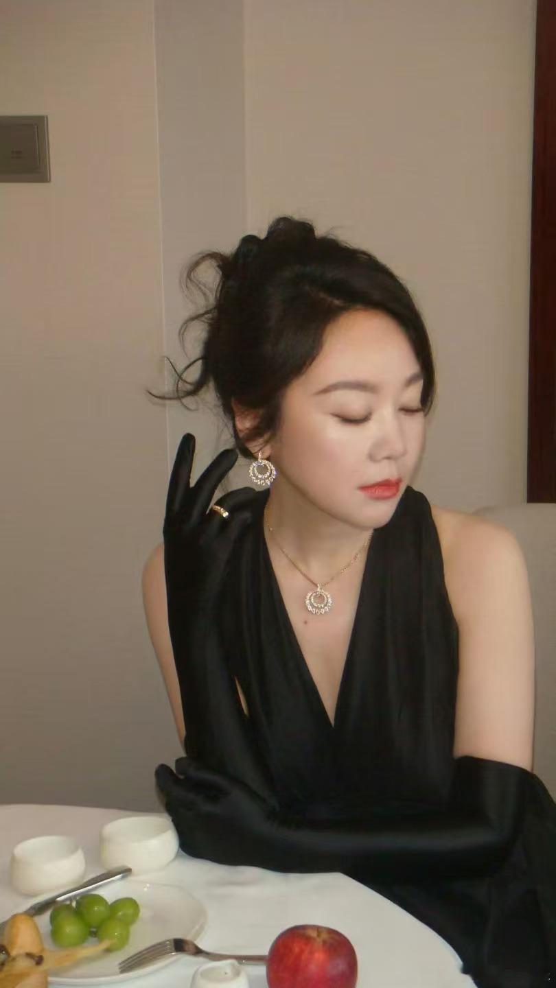 闫妮首个脱口秀综艺闫妮的口才 闫妮首个脱口秀综艺，闫妮的口才已经get到了，闫妮