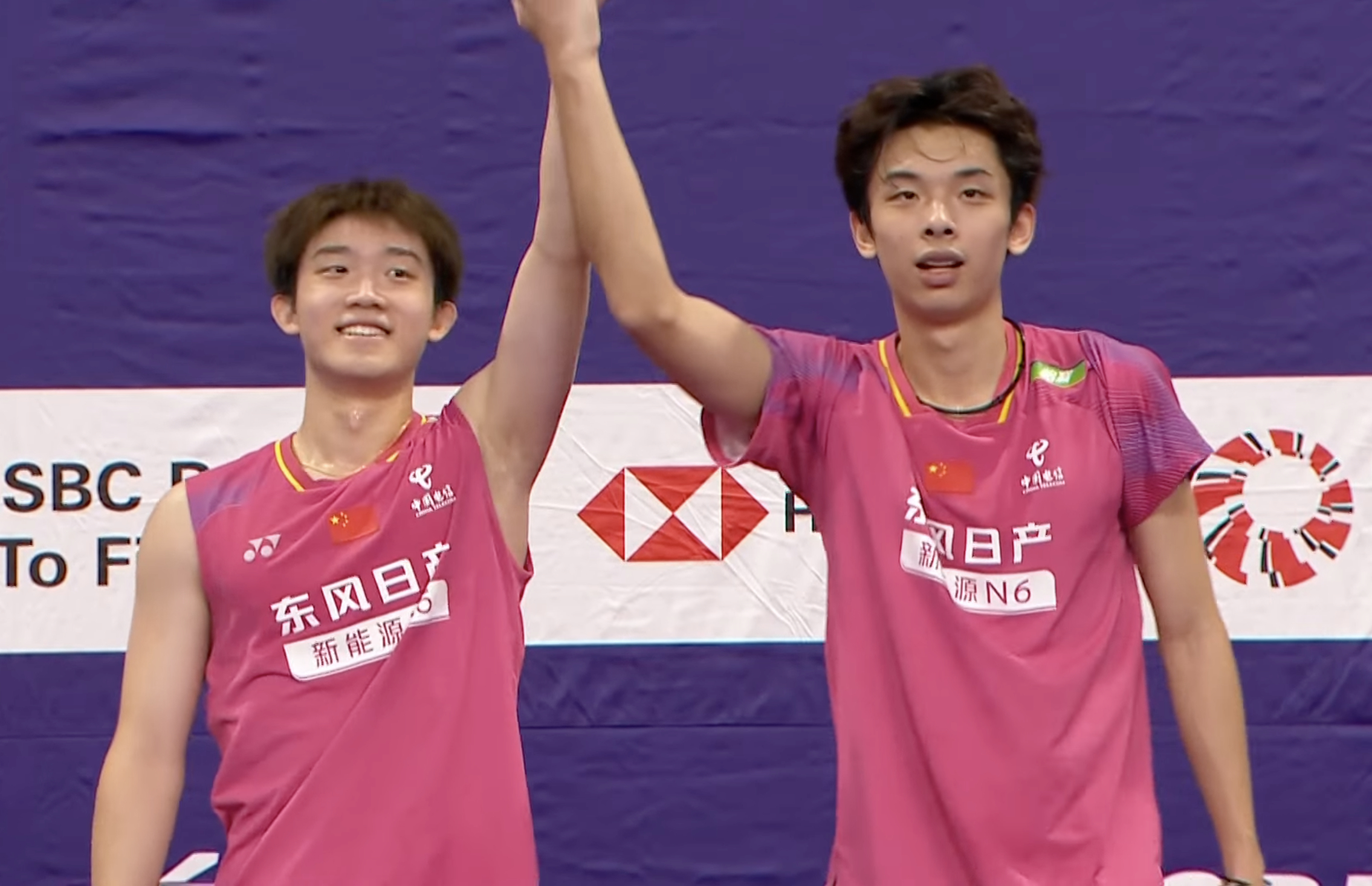 【胡林组合🇨🇳夺冠之路🏆】胡林组合首夺世巡赛冠军首轮：21-18、21-1