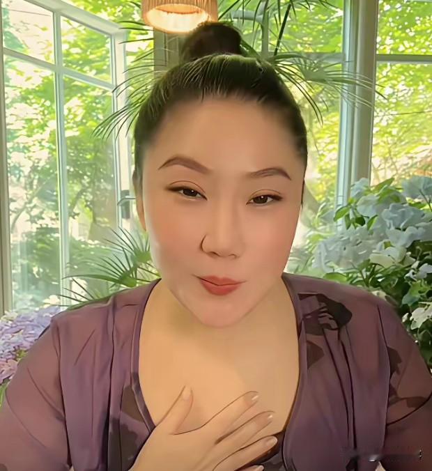 CoCo说，我跟了四哥相处12年之长，我体会到到了，此生足矣。四哥的魅力之大，能