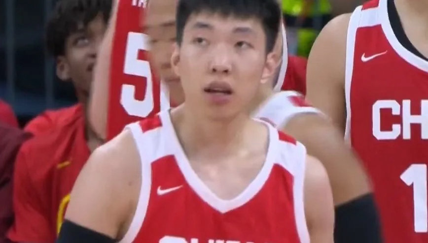 中国男篮113-79轻取喀麦隆，球员发挥如下！1，胡金秋———稳如泰山，运动战进
