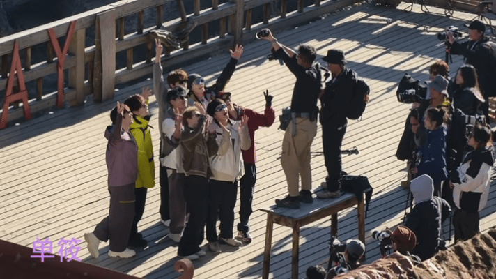 0713十个勤天再见面人均徒步佬 双厨狂喜预警！0713和十个勤天的梦幻联动在《