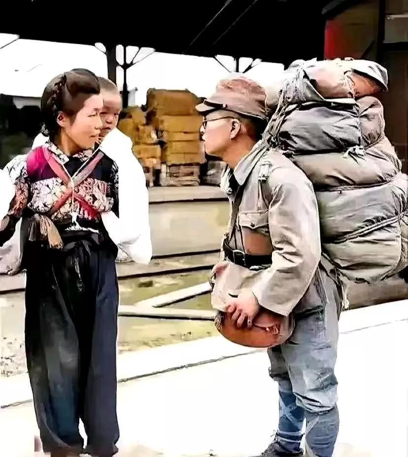 日本女人把身体卖了换军费的细节，比任何口号都扎心。​
她们写信让男友 “灭了那里