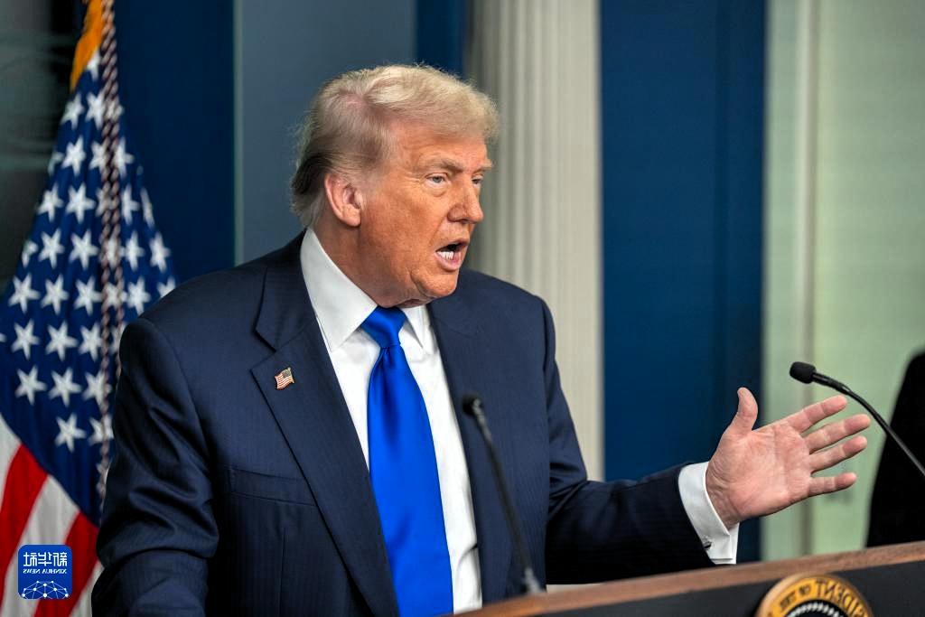 特朗普这下真懵了！
刚宣布百亿对台军售，中国反手就取消了13万吨美国小麦订单。这