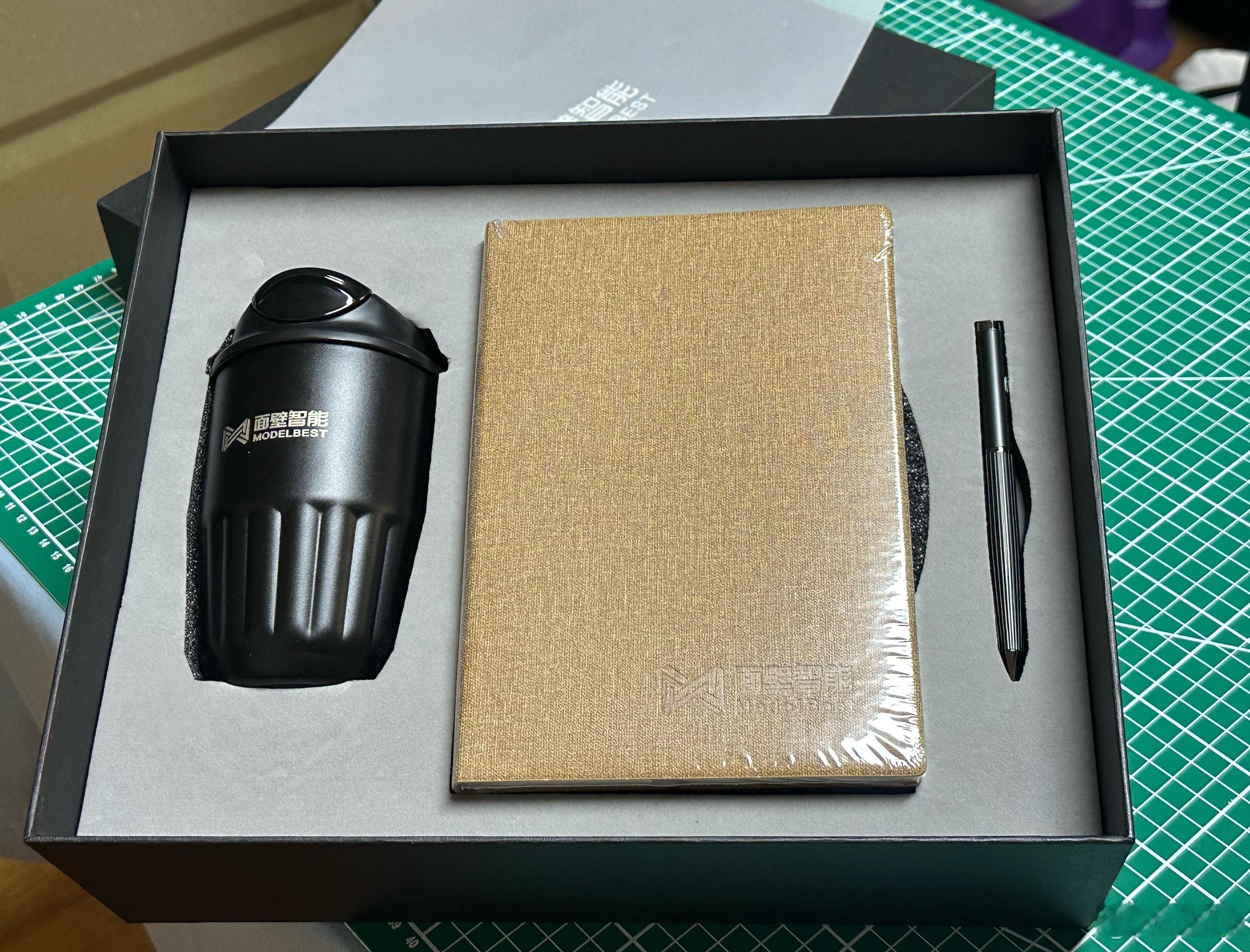 五连抽最后一天！点赞抽一个小伙伴送礼盒，里面有保温杯、笔记本、笔。  抽奖详情