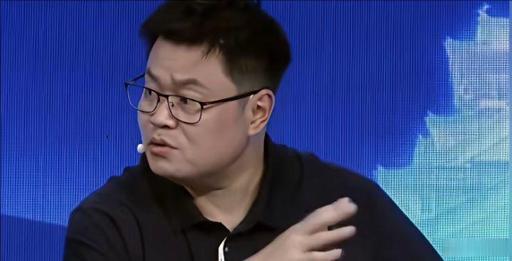 松岛辉空为何打不过王楚钦了？侯英超不小心把实话说了！昨天侯英超在分析周启豪对战松