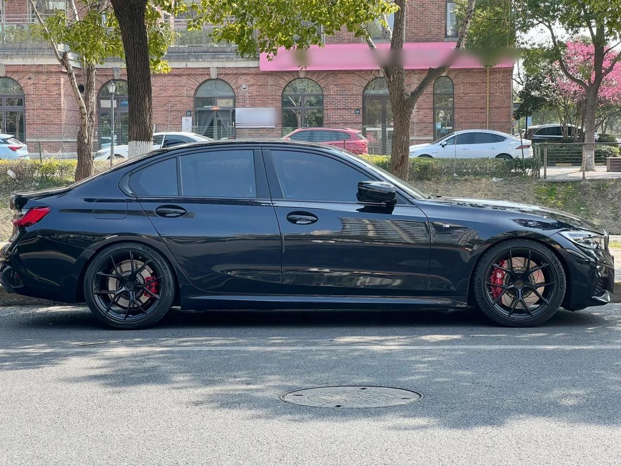 🔥宝马3系本身就很有改装的底子，但我觉得就该往操控味上走，先动三大件和底盘加强