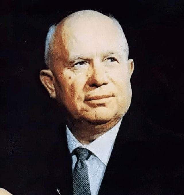 一夜失权！赫鲁晓夫的突然下台，藏着苏联政坛的权力博弈
 
1964年10月，苏联