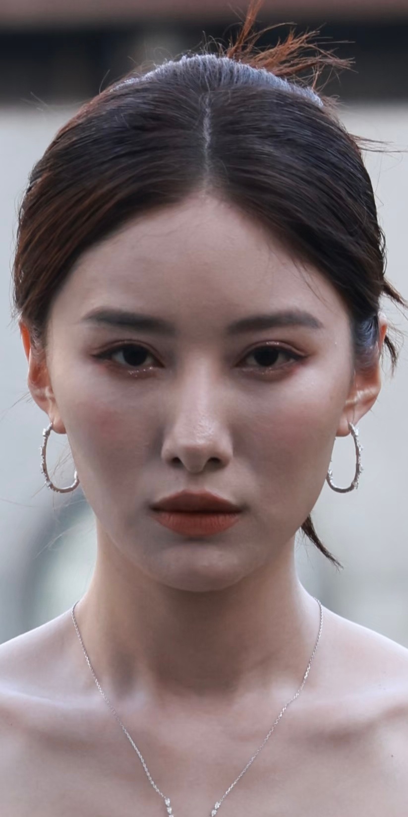 耳相差，鼻子小，难享夫福！ 