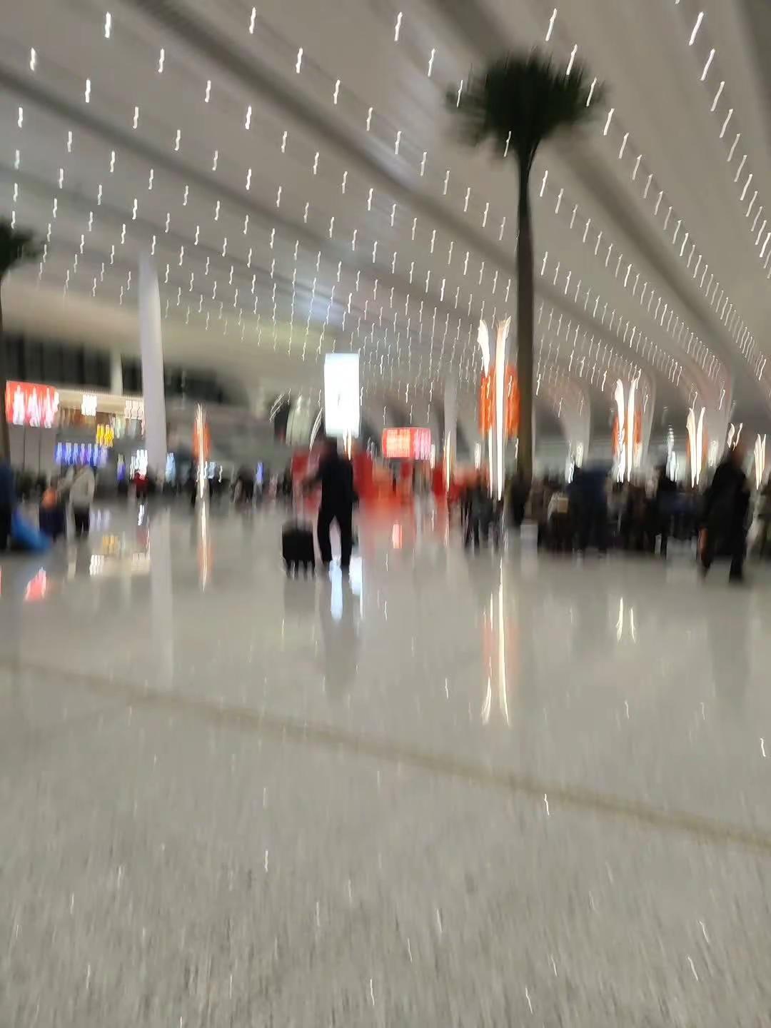 阻挡不了回家团年得决心，下班赶路回家