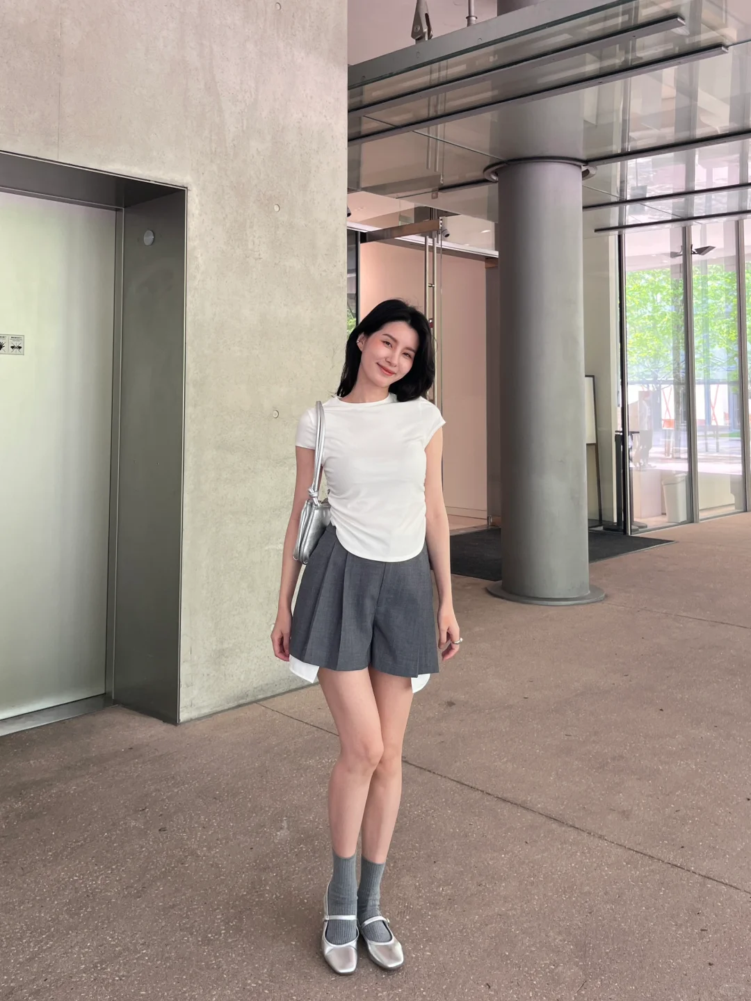 灰色系少女闪亮出街啦！