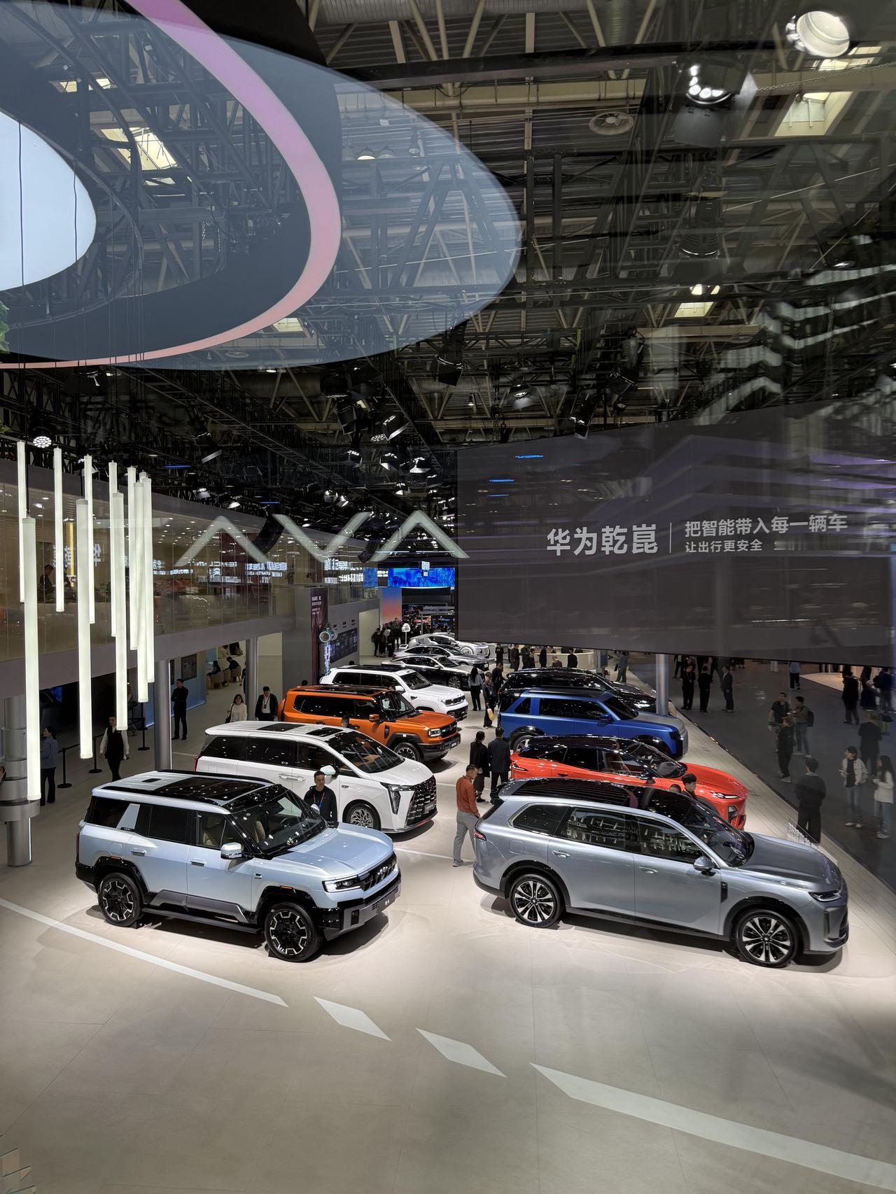 现如今汽车智能化内卷严重，真正能做到技术扎实、生态完善的其实并不多，华为乾崑靠着
