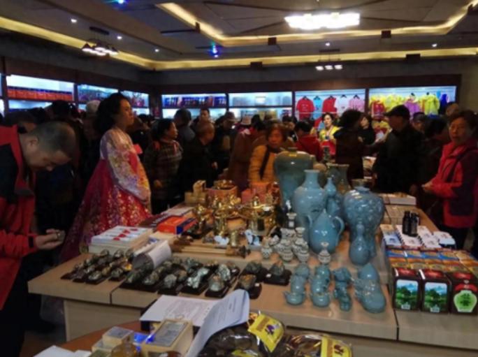 朝鲜98%出口商品卖给中国，可为什么市场上很难见到？原因其实很简单，他们出口的很