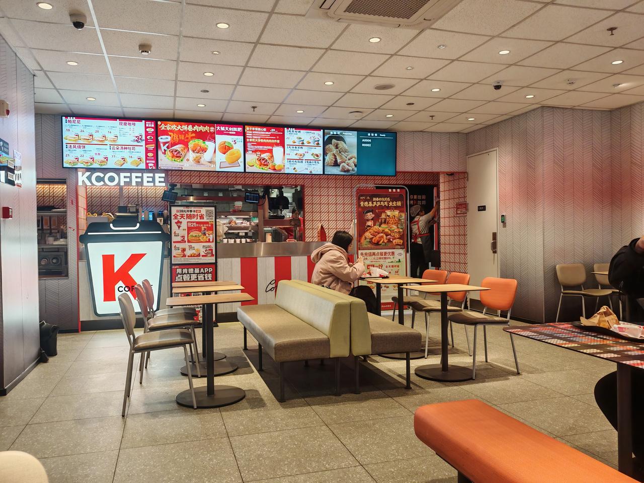 别人不清楚，反正是我自打退休后，每天的作息时间，总是按照一个套路走，基本上不会变