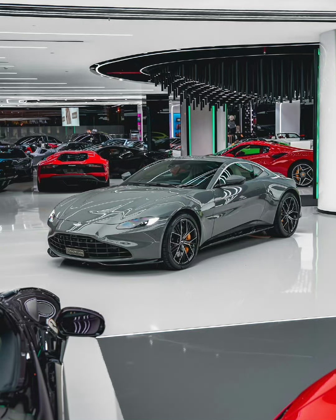 阿斯顿马丁 Vantage ​​​
