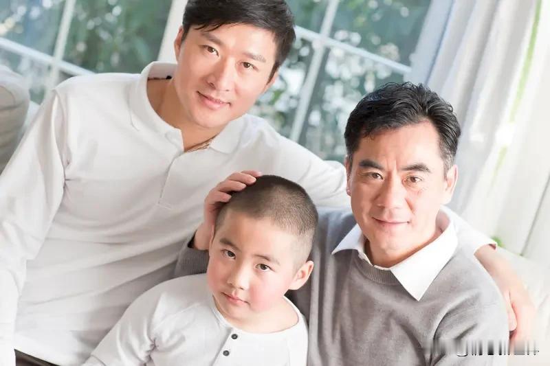 有儿子的家庭,老年后过得幸福吗? 有儿子的家庭，老年后过得幸福吗？这还真不好说。