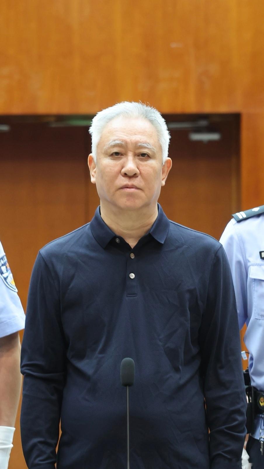 许家印两个儿子也判了。除许家印以外，恒大相关涉案人员共56人被判刑，主要是核心高