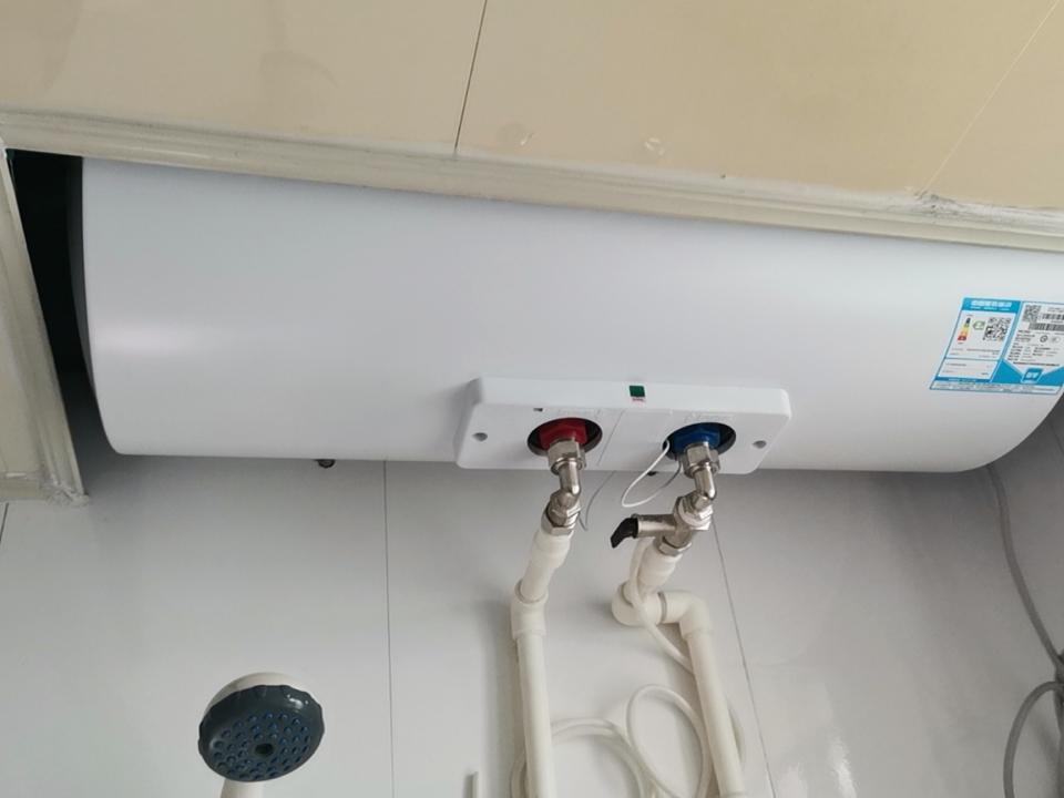 海尔热水器，今天正式退休了。
2010年买的海尔热水器，最近发现总是嘀嗒、嘀嗒…