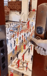 看到了吧，这才是真正的玩家，商场里的奥特曼都不一定有他家这么全乎[思考]