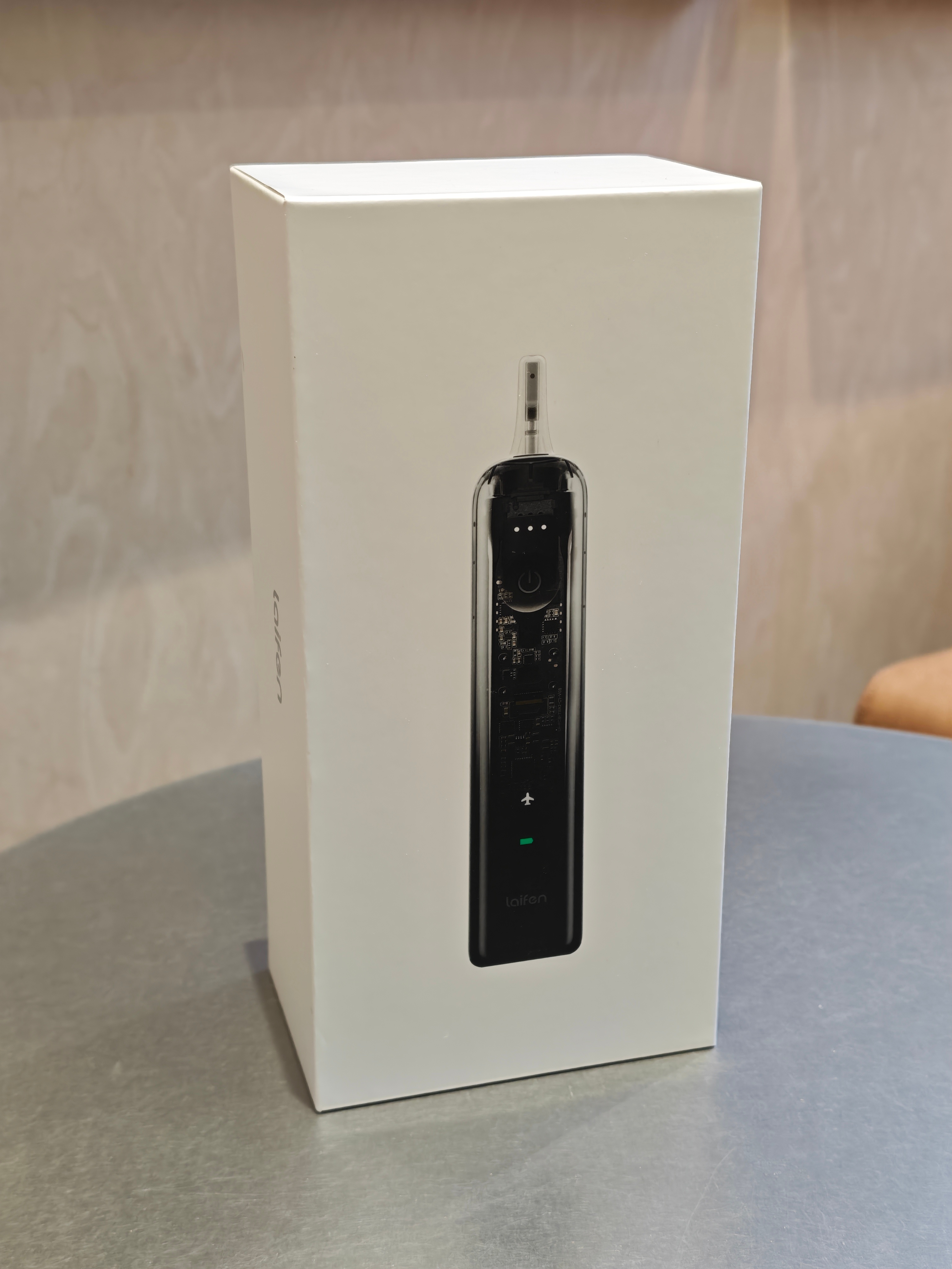 徕芬扫振电动牙刷第二代来了，懒酱提前体验了半个月，今天终于能跟大家好好聊聊。先说