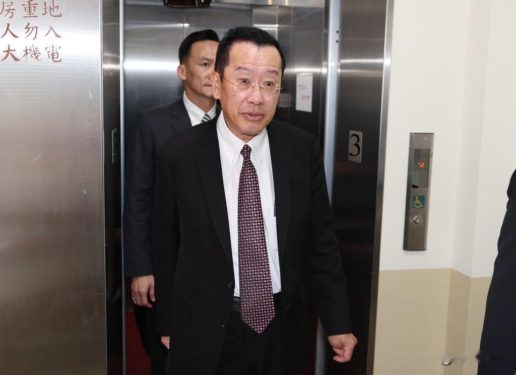帅化民批评顾立雄“无知又无能”，但我想给顾立雄掌声

顾立雄刚上任，就接连宣布改