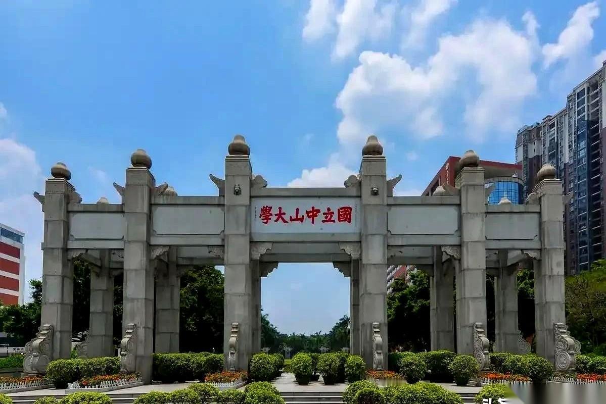 广东高校5:0湖南高校。
刷到这个对决结果，我第一反应不是骄傲，是有点恍惚。
就