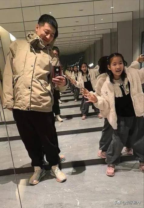 据说张雪峰早就立过遗嘱，指定女儿是遗产唯一继承人了。如果属实，那就说明他是真正有