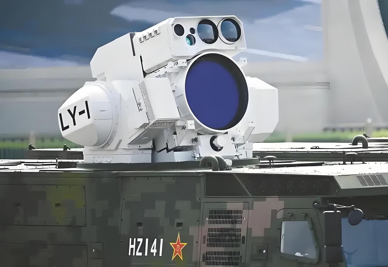 中美日的激光武器射程差距太大：美国8000米 、日本1200米，那中国是多少？总