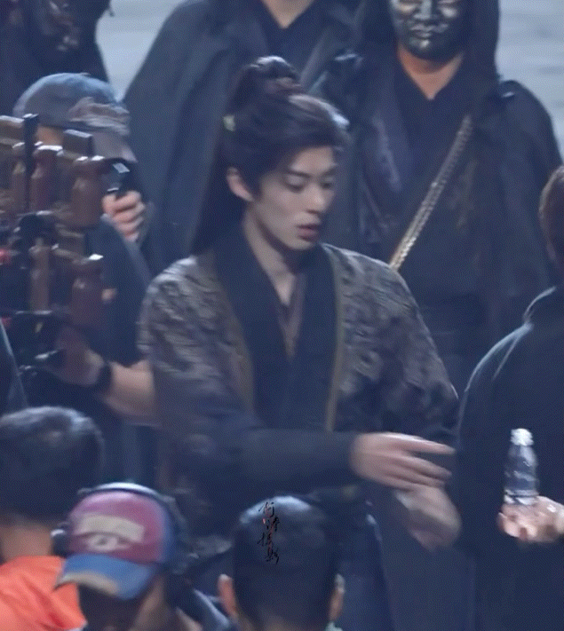 好可爱🥹很辛苦 王鹤棣