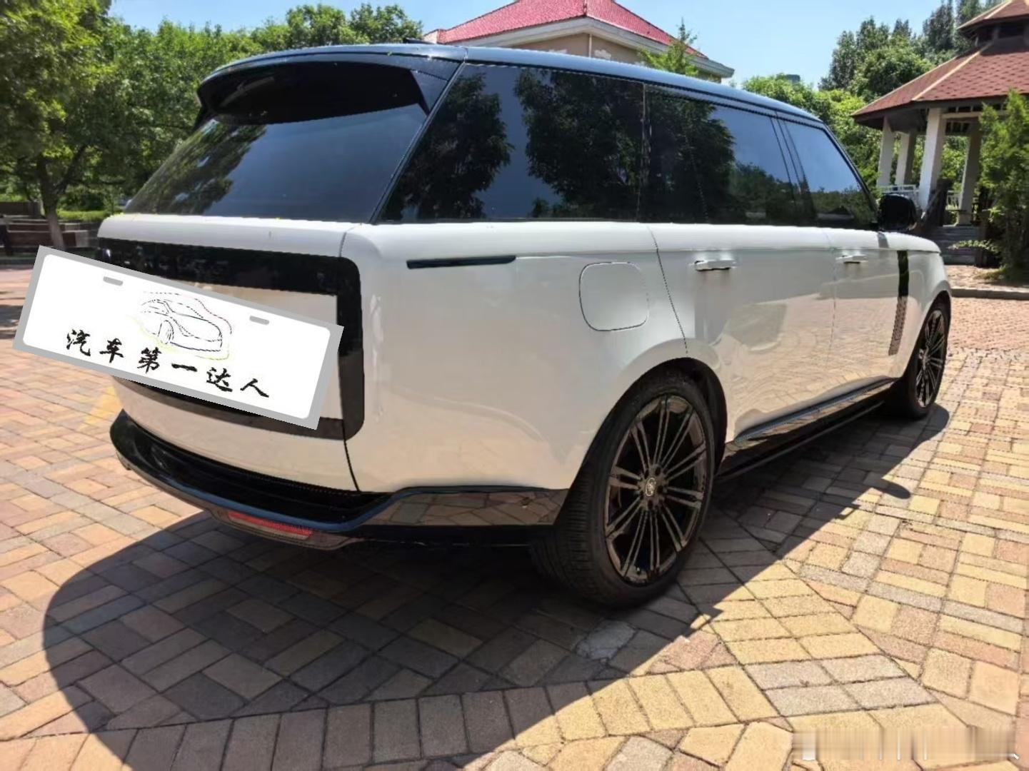 路虎 揽胜 2023款 3.0 L6 400PS 盛世七座加长版，配色与配置、绝