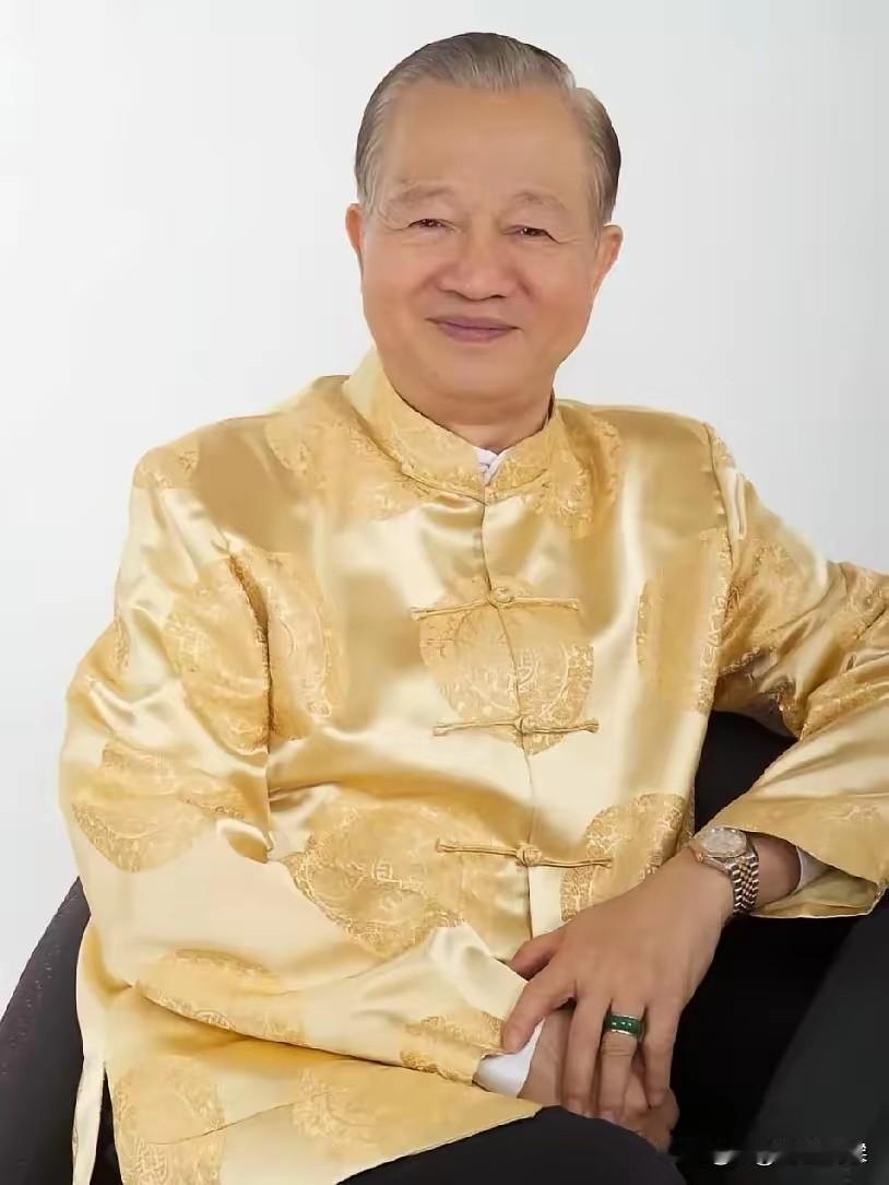 曾仕强先生曾说：“当你的孩子主动给你买衣服、买吃的，给你发红包时，不管你缺不缺钱