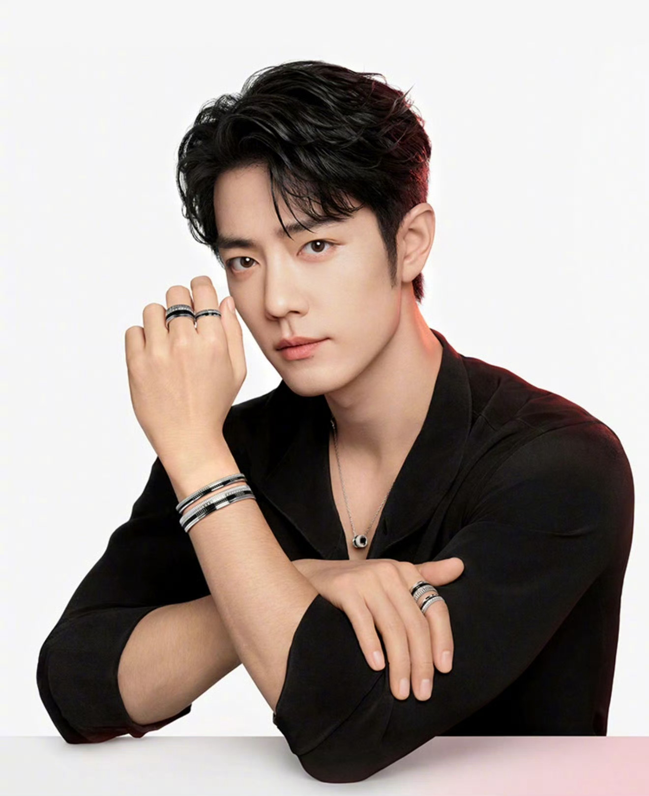 肖战 × Boucheron 新年大片 📸 风格大赏