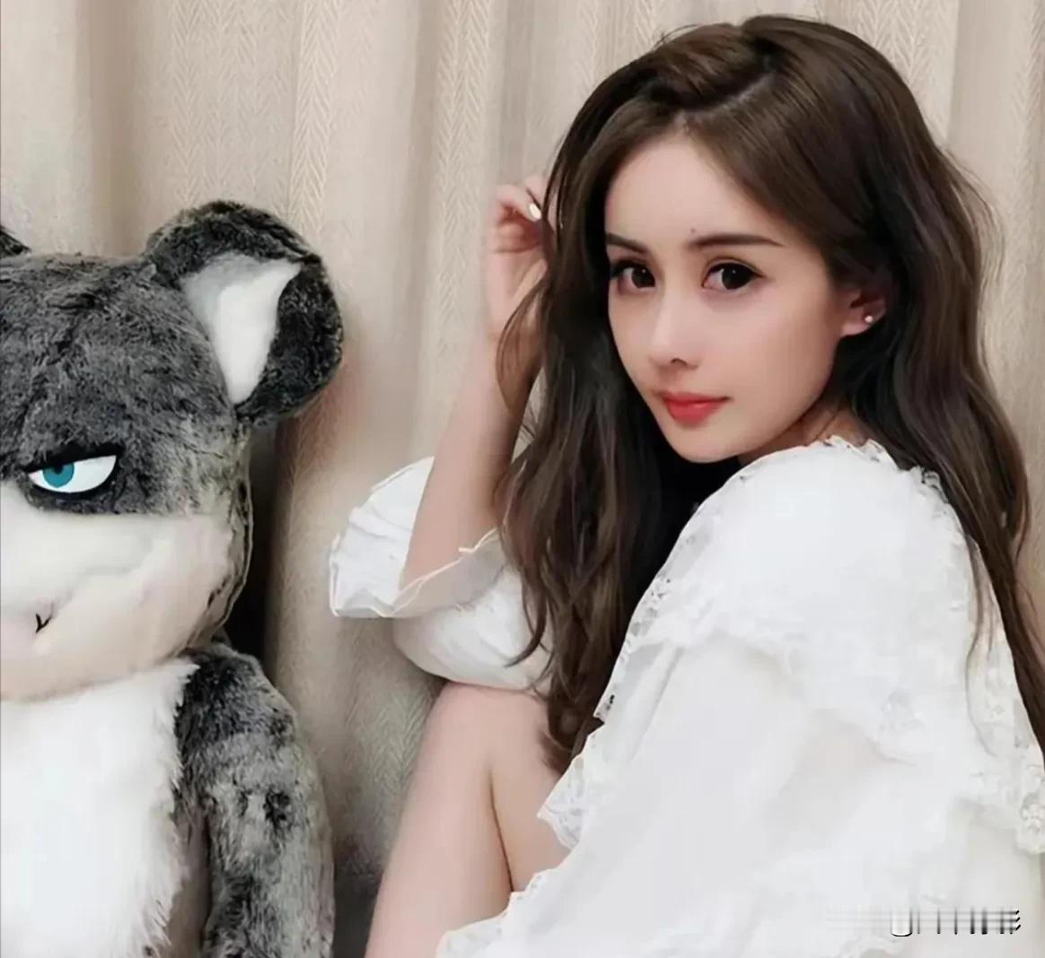 这个广西宾阳的女子不简单，大大方方承认自己生过三个孩子，大女儿16岁，一个13岁