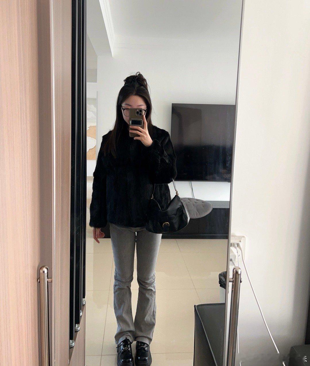 美美吃肉肉 我的美食日记[超话]  大叹号烤肉  今日穿搭(ootd)   