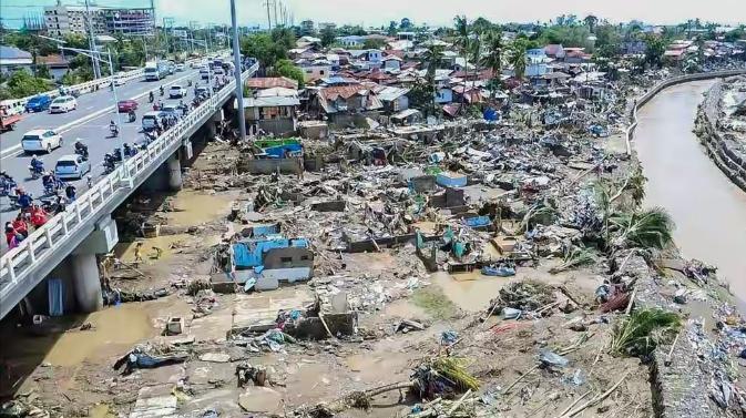 菲律宾这是怎么了，出了这么大的事情，居然没有一个国家出手援助的，美国呢，日本呢，