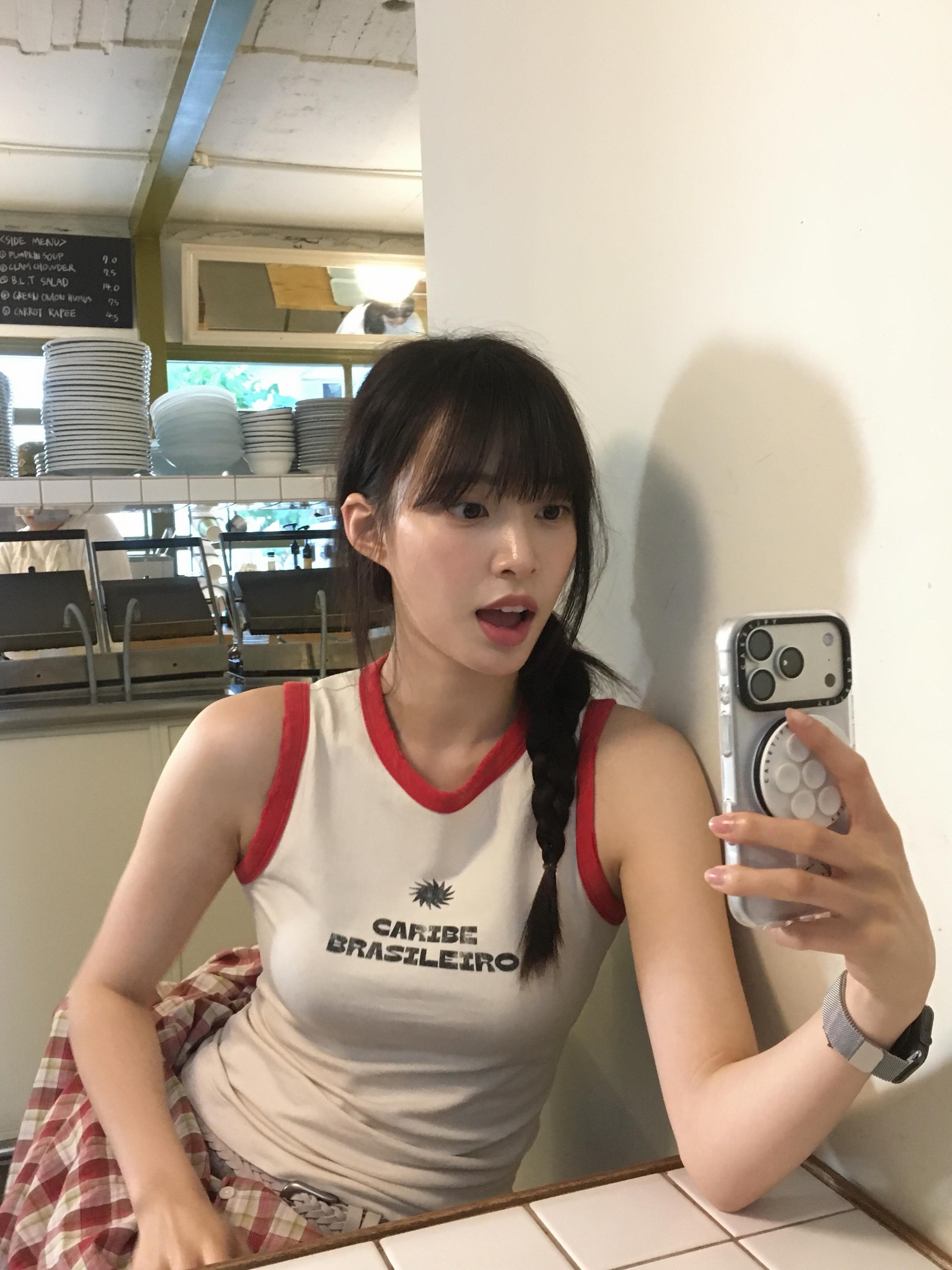 Zoa赵慧洹ྀི⁃ ⩊ ⁃₊⁺
