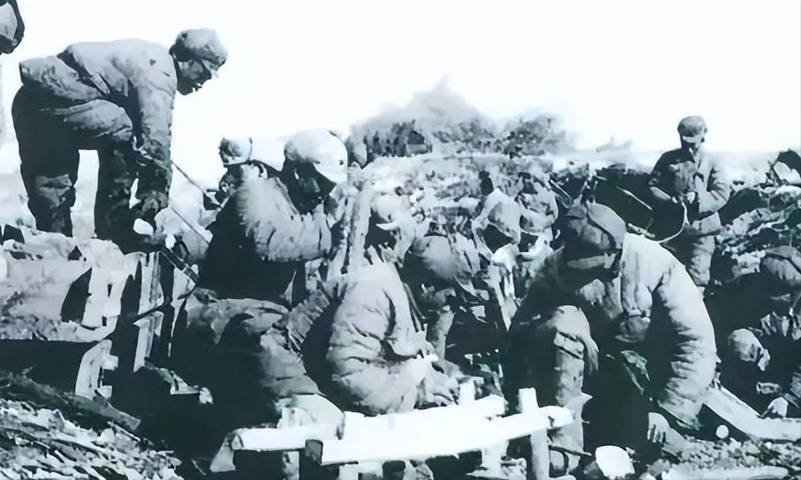 1954年，毛主席下达了一个奇怪的命令，批准建立世界最大规模兵团，不发军饷永不换