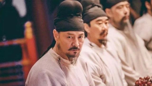 安金藏剖腹证忠：一位自残以明志的忠臣
       705年，武则天权倾朝野，欲