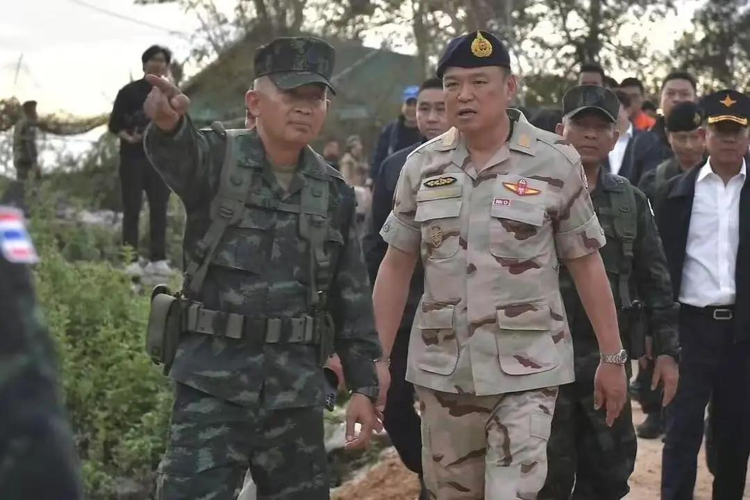 泰国总理：12月上旬这次柬泰边境冲突不会与柬埔寨谈判。
泰国认为是柬埔寨率先挑起