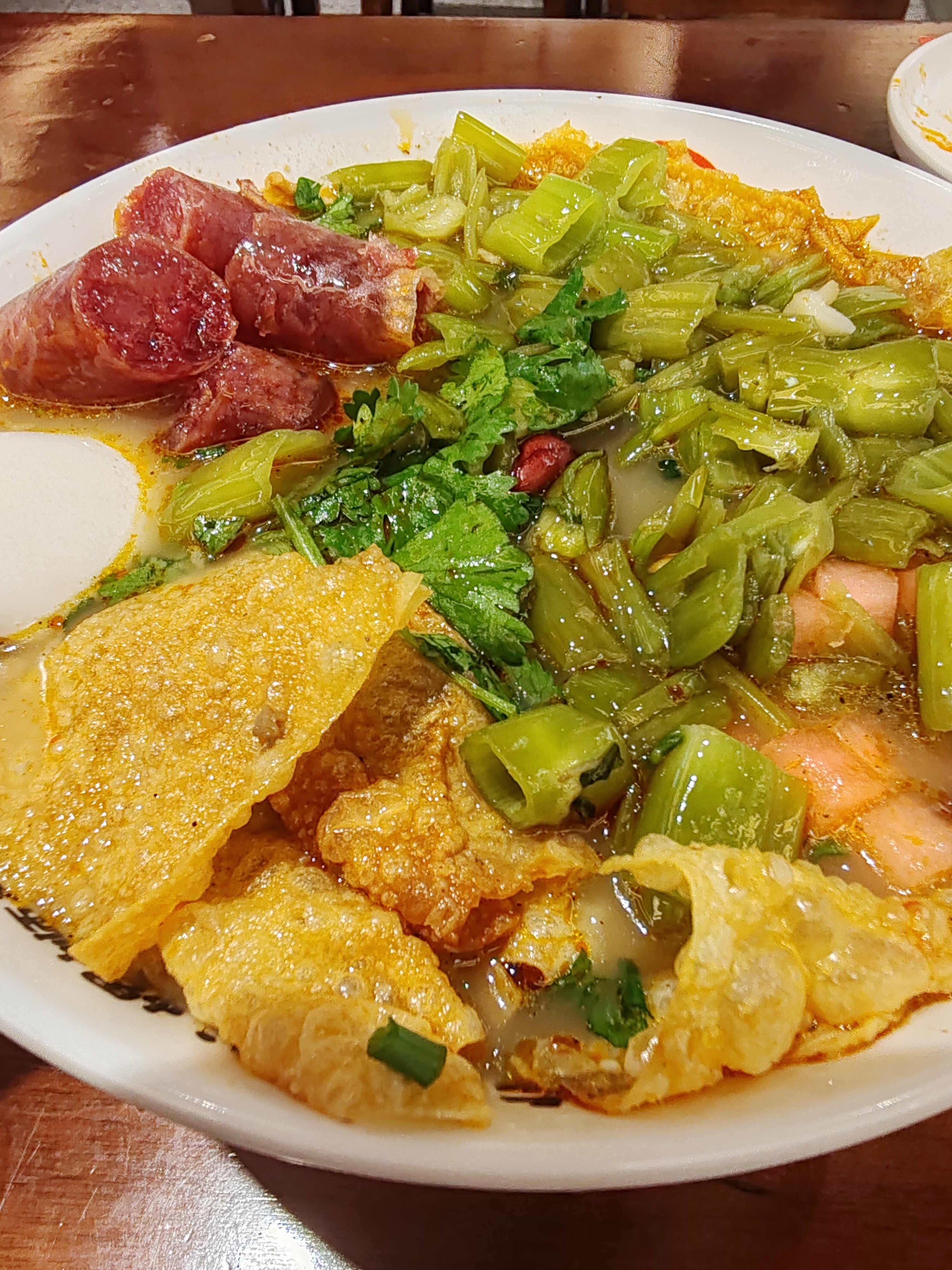 嗦个粉，收工～～最近没吃谋姨妈，因为小同事们说她家自从请了代言人之后，份量少了不