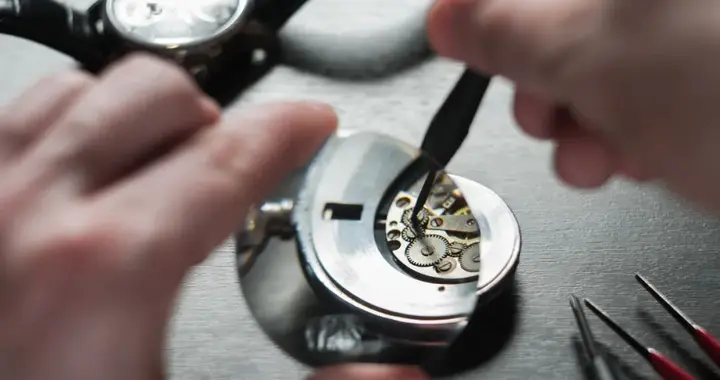 钻平台漏洞篡改他人店铺电话引流？构成不正当竞争！