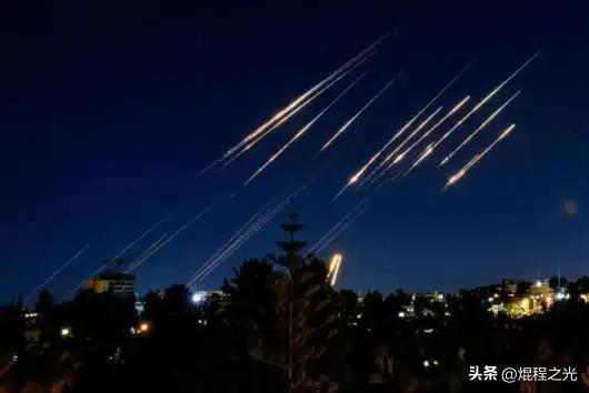 伊朗亮剑“神秘武器”；霍尔木兹海峡油轮停滞引全球关注！

伊朗这次动真格了！贾巴